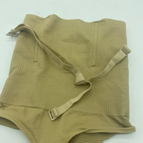 The original shaperqueen , high waisted tummy control thing , new no tags - Picture 9 of 10